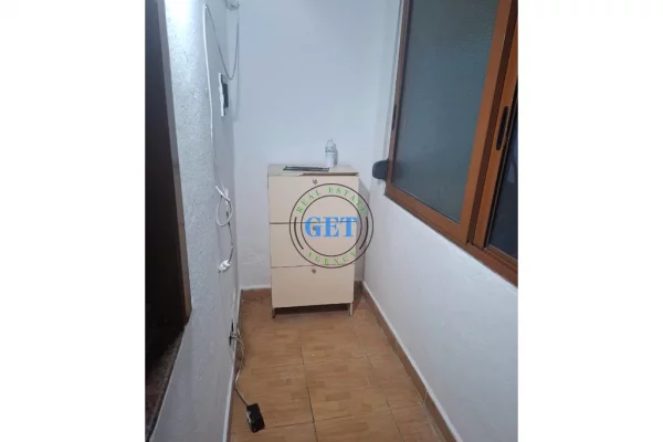 Shtepi me qera Apartament ne Durres, 2+1, Mobilimi Bosh, pa mobiluar, Pagesa 300  Euro.