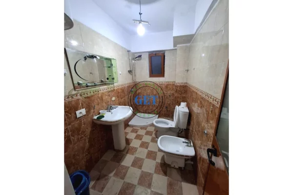 Shtepi me qera Apartament ne Durres, 2+1, Mobilimi Bosh, pa mobiluar, Pagesa 300  Euro.