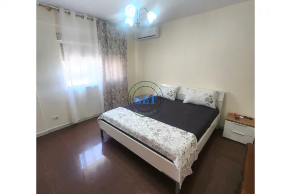 Shtepi me qera Apartament ne Durres, 3+1, Mobilimi Bosh, pa mobiluar, Pagesa 800  Euro.