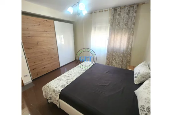 Shtepi me qera Apartament ne Durres, 3+1, Mobilimi Bosh, pa mobiluar, Pagesa 800  Euro.