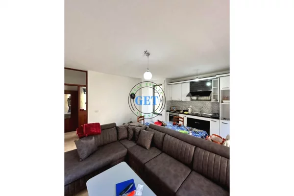 Shtepi me qera Apartament ne Durres, 2+1, Mobilimi E mobiluar, Pagesa 370  Euro.