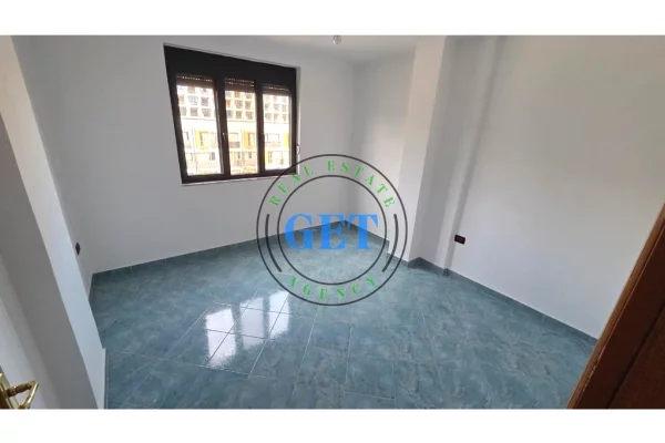 Shitet Apartament 2+1, Pallati i Sportit, Durrës