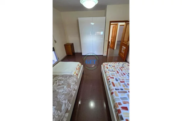 Shtepi me qera Apartament ne Durres, 3+1, Mobilimi E mobiluar, Pagesa 700  Euro.