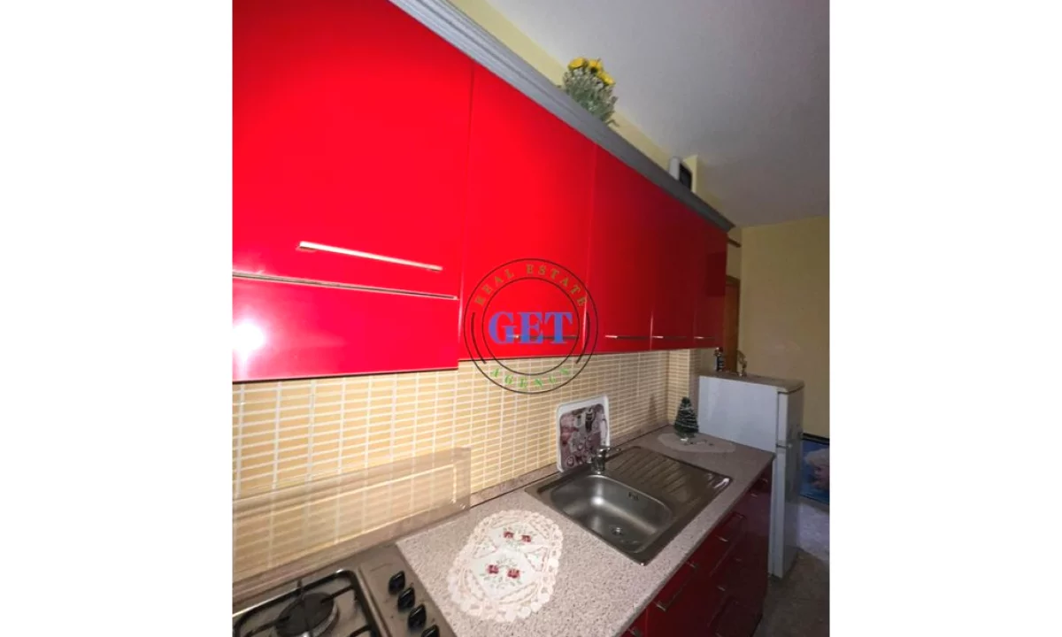 Shtepi me qera Apartament ne Durres, Garsoniere, Mobilimi E mobiluar, Pagesa 220  Euro.