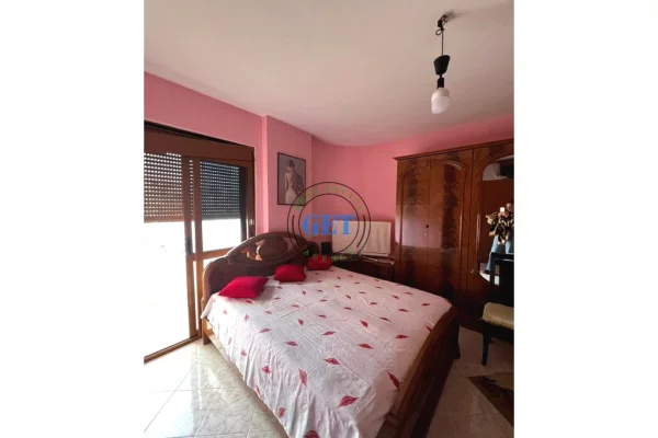 Shtepi me qera Apartament ne Durres, Garsoniere, Mobilimi E mobiluar, Pagesa 220  Euro.