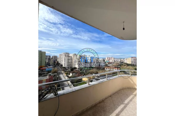 Shtepi me qera Apartament ne Durres, Garsoniere, Mobilimi E mobiluar, Pagesa 220  Euro.