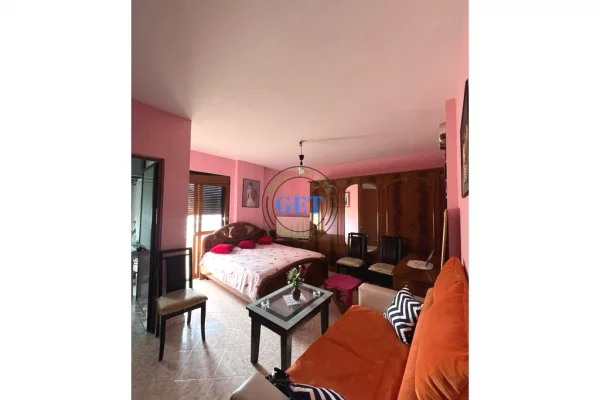 Shtepi me qera Apartament ne Durres, Garsoniere, Mobilimi E mobiluar, Pagesa 220  Euro.