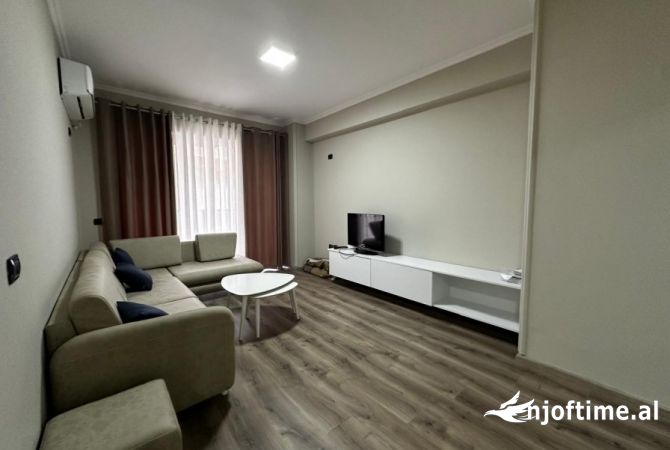 Shtepi me qera 1+1 ne Tirane - 650 Euro