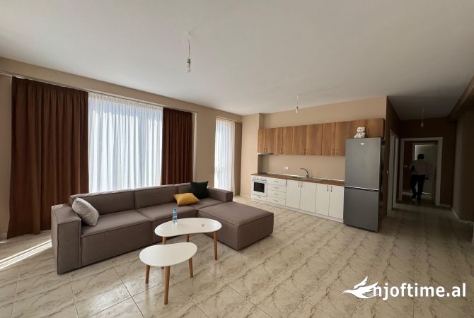 Shtepi me qera 2+1 ne Tirane - 650 Euro