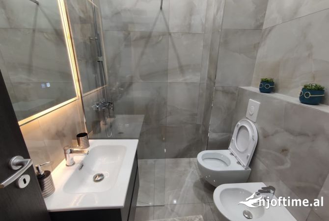 Shtepi ne shitje 1+1 ne Tirane - 90,000 Euro