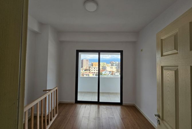 Shtepi me qera 2+1 ne Tirane - 40,000 Leke