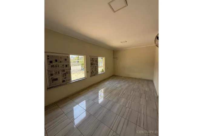 Ambient biznesi me qera 1+1 ne Tirane - 360 Euro