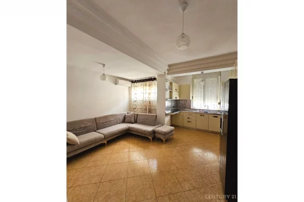 Shtepi me qera 2+1 ne Tirane - 600 Euro