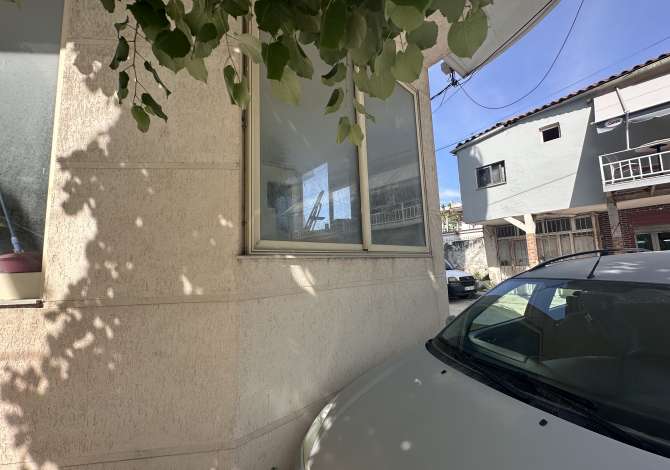 Shitet dyqani ne Vlore