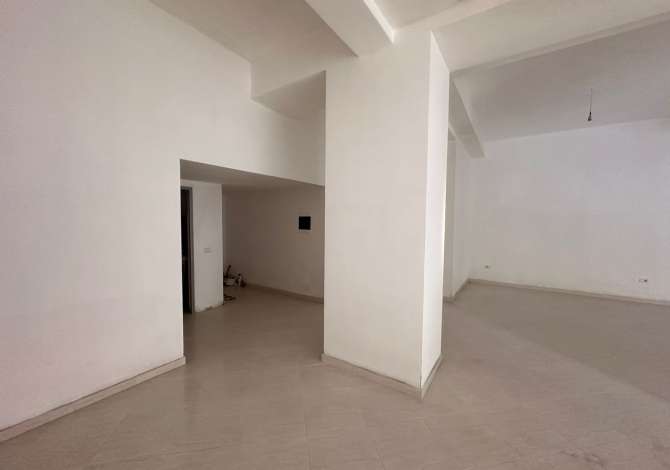 Business Property in Sale 1+1 in Vlora - 180,000 Euro