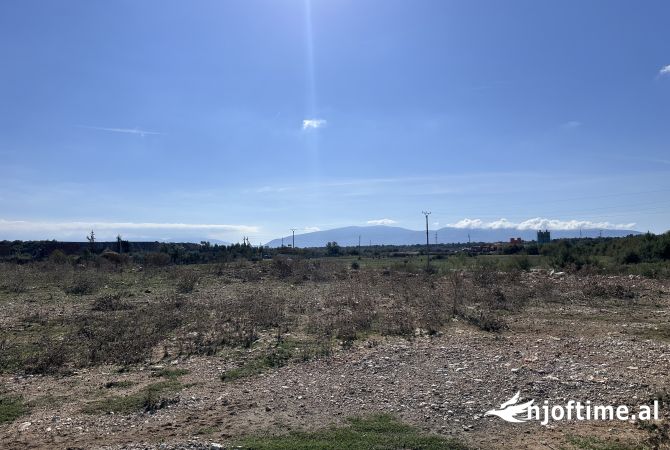 Terreno in vendita  a Valona - 450,000 Euro