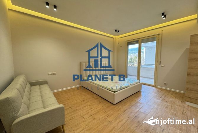 Shtepi ne shitje Apartament ne Vlore, Garsoniere, Mobilimi E mobiluar, Pagesa 108,700  Euro.
