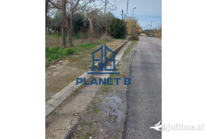 Truall ne shitje ne Novosele,Vlore