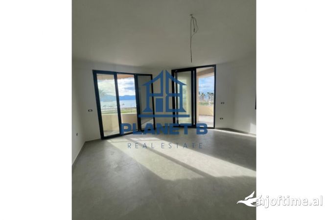 Shtepi ne shitje Apartament ne Vlore, 2+1, Mobilimi Bosh, pa mobiluar, Pagesa 351,000  Euro.