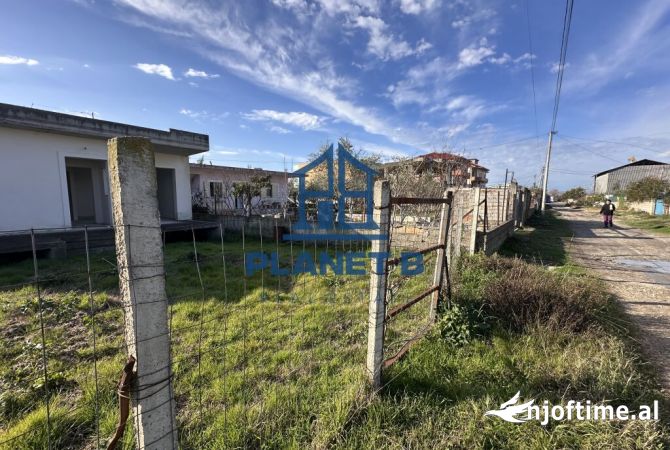 Shtepi ne shitje Shtepi Private ne Vlore, 3+1, Mobilimi Bosh, pa mobiluar, Pagesa 125,000  Euro.