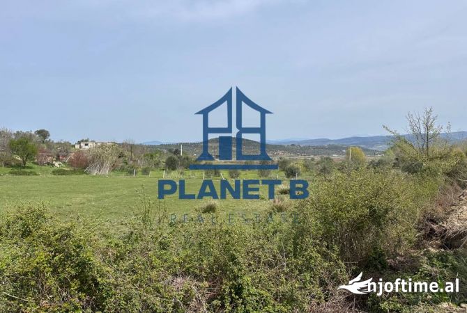Terreno in vendita  a Valona - 145,000 Euro