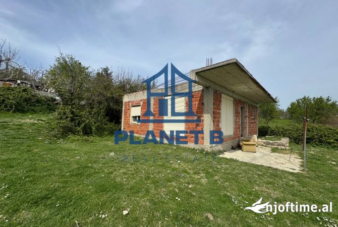 Terreno in vendita  a Valona - 145,000 Euro