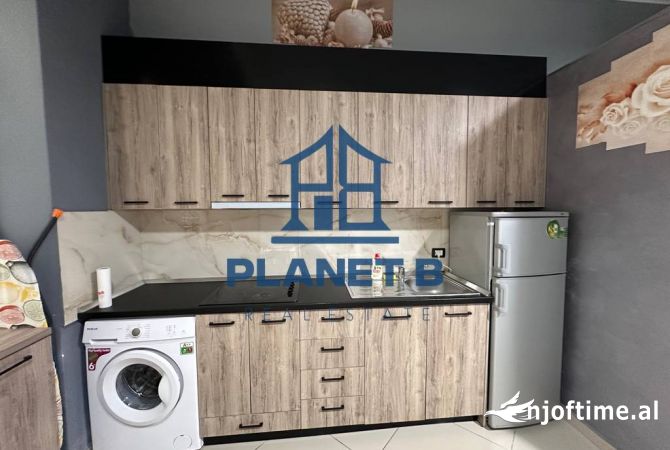 Shtepi ne shitje Apartament ne Vlore, 2+1, Mobilimi E mobiluar, Pagesa 120,000  Euro.