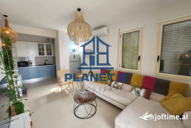Shtepi ne shitje Apartament ne Vlore, 2+1, Mobilimi E mobiluar, Pagesa 183,744  Euro.