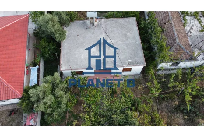 Shtepi ne shitje Shtepi Private ne Vlore, 4+1, Mobilimi E mobiluar, Pagesa 64,000  Euro.