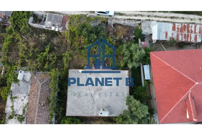 Shtepi ne shitje Shtepi Private ne Vlore, 4+1, Mobilimi E mobiluar, Pagesa 64,000  Euro.