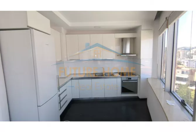 Shtepi me qera Apartament ne Tirane, 3+1, Mobilimi E mobiluar, Pagesa 1,500  Euro.