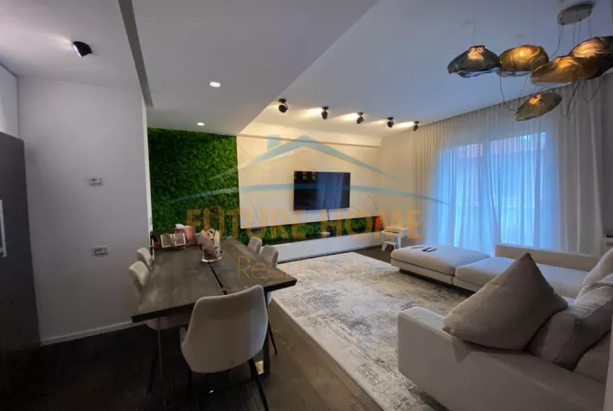 Shtepi me qera 2+1 ne Tirane - 2,000 Euro