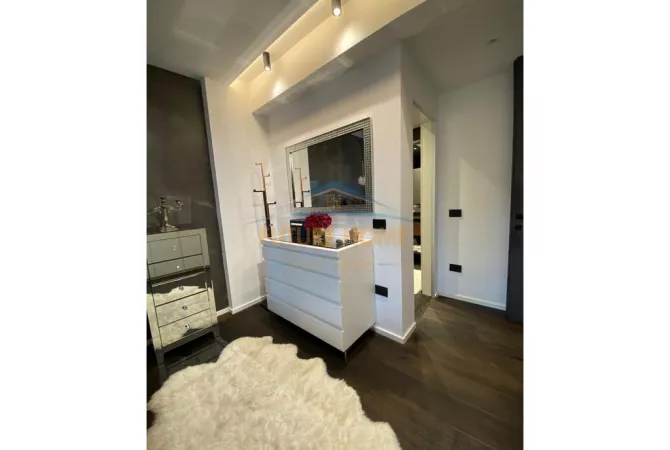 Shtepi me qera Apartament ne Tirane, 2+1, Mobilimi E mobiluar, Pagesa 2,000  Euro.