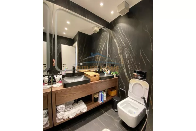 Shtepi me qera Apartament ne Tirane, 2+1, Mobilimi E mobiluar, Pagesa 2,000  Euro.