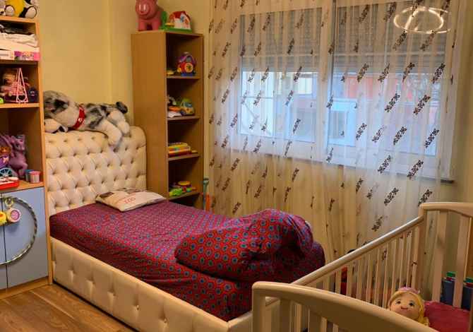 Shtepi ne shitje  ne Tirane, 2+1, Mobilimi E mobiluar, Pagesa 160,000  Euro.