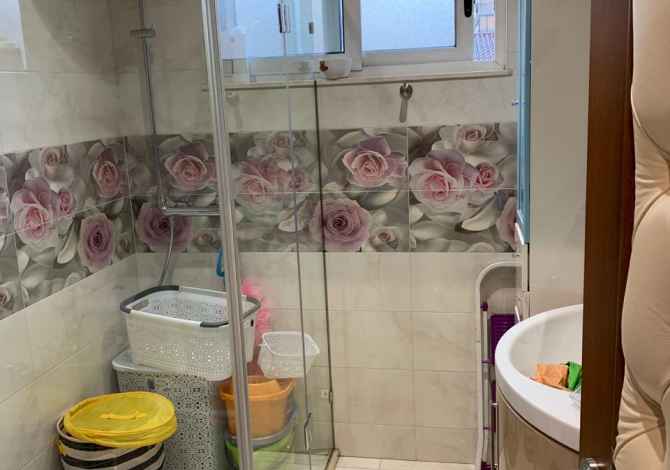 Shtepi ne shitje  ne Tirane, 2+1, Mobilimi E mobiluar, Pagesa 160,000  Euro.