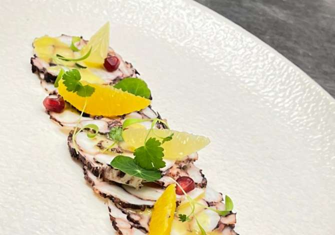 Njoftime Pune ne Tirane, Profesioni Kamarier restoranti,,kuzhinier Ndihmes kamarier ne bar dhe restorant,banakier , , Pagesa Me Marreveshje.