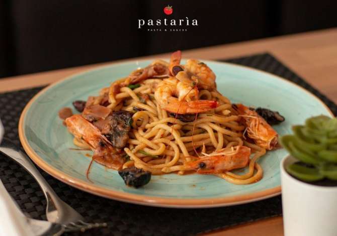 Njoftime Pune ne Tirane, Profesioni Kuzhinier/e, lavapjatese, sanitare , , Pagesa Me Marreveshje.