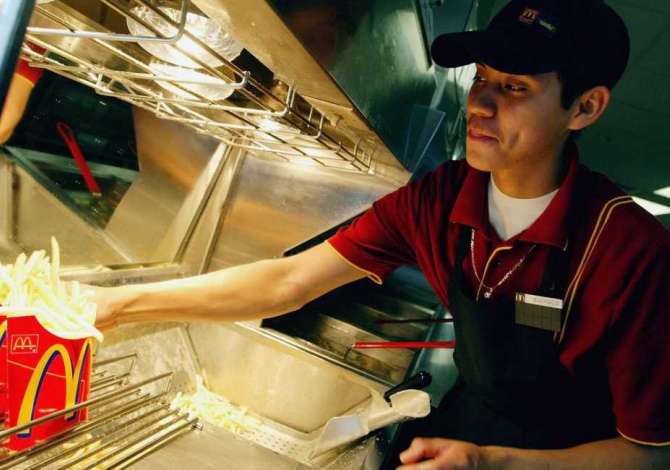 Njoftime Pune Specialist fast foodi