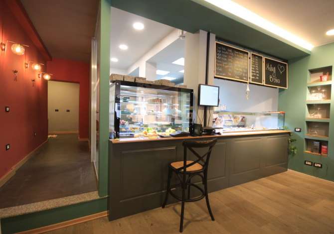 Njoftime Pune per ndihmes kuzhinier, kamarier,sanitare ne Tirane