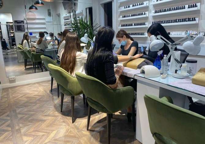 Njoftime Pune ne Tirane, Profesioni Parukier/e,estetiste per thonjte , , Pagesa Me Marreveshje.