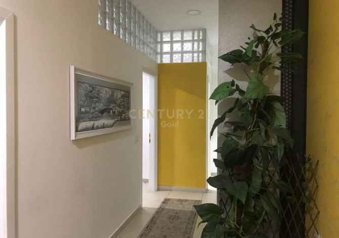 SHITET KLINIKE BUZE RRUGES KRYESORE NE UNAZEN E RE