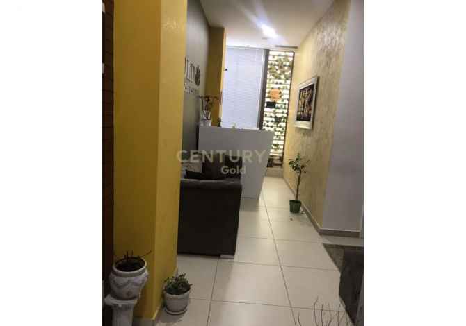 SHITET KLINIKE BUZE RRUGES KRYESORE NE UNAZEN E RE