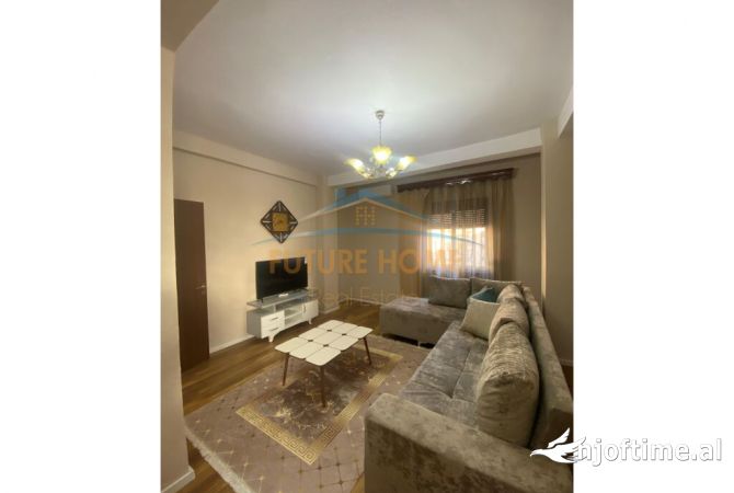 Shtepi me qera 2+1 ne Tirane - 800 Euro