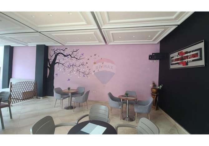 Bar-Kafe per qira ne Astir