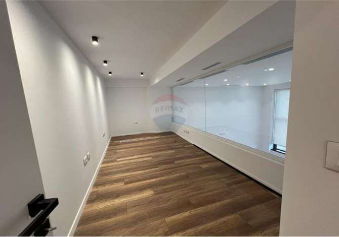 Ambient biznesi me qera 3+1 ne Tirane - 1,500 Euro