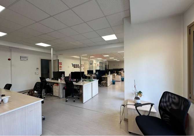 Ambient Zyre Me Qira , Bulevardi Papa GJonpali2