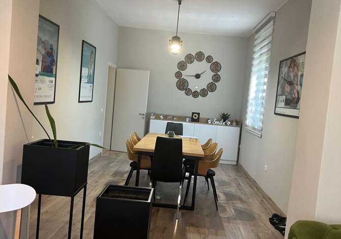 Zyre per qira prane Stadiumit Dinamo