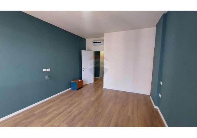 Ambient biznesi me qera 3+1 ne Tirane - 700 Euro