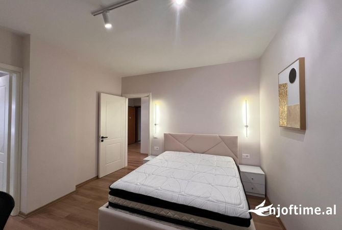 Shtepi ne shitje Apartament ne Tirane, 2+1, Mobilimi E mobiluar, Pagesa 180,000  Euro.